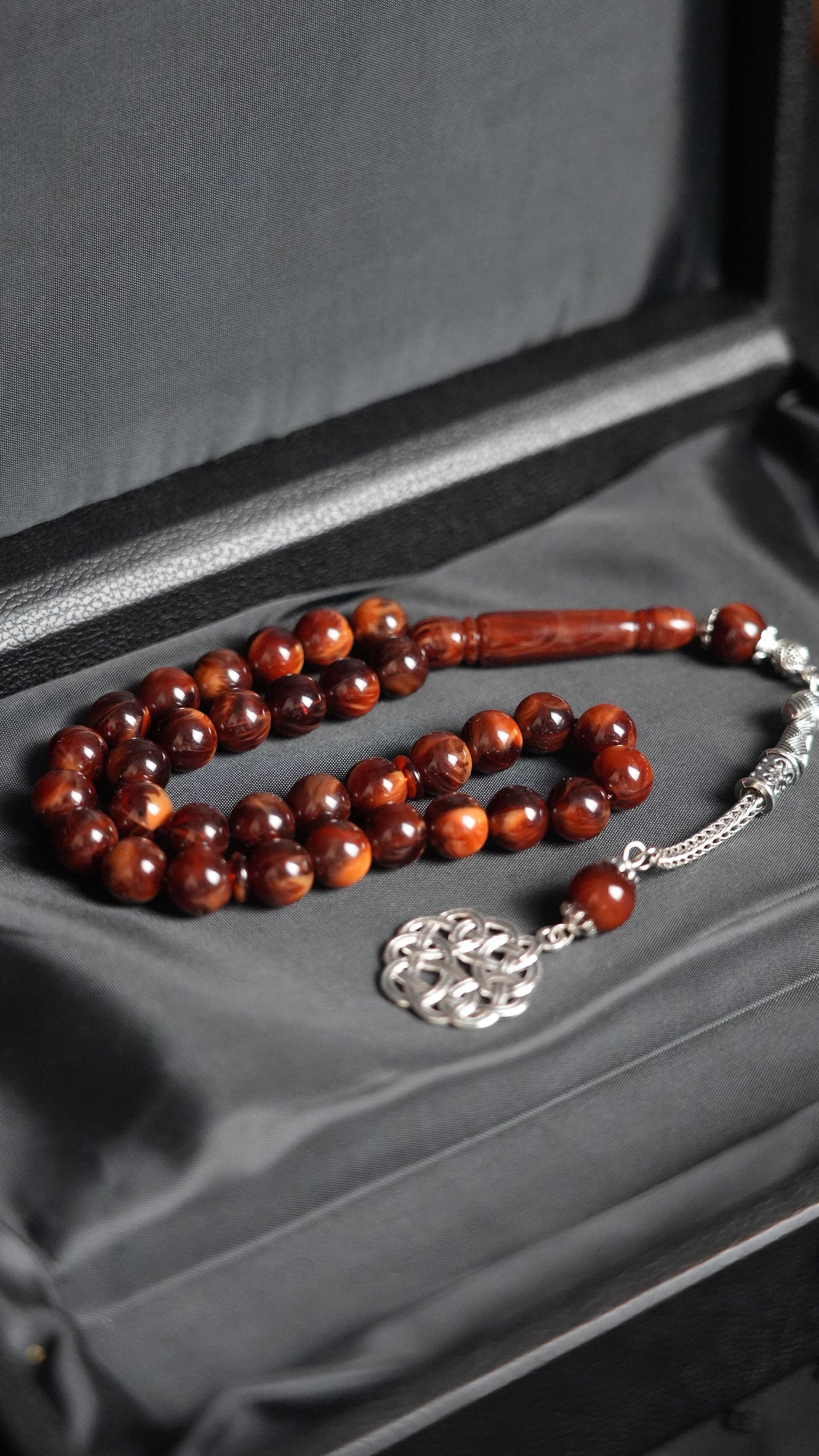 Oud Brown - Misbaha
