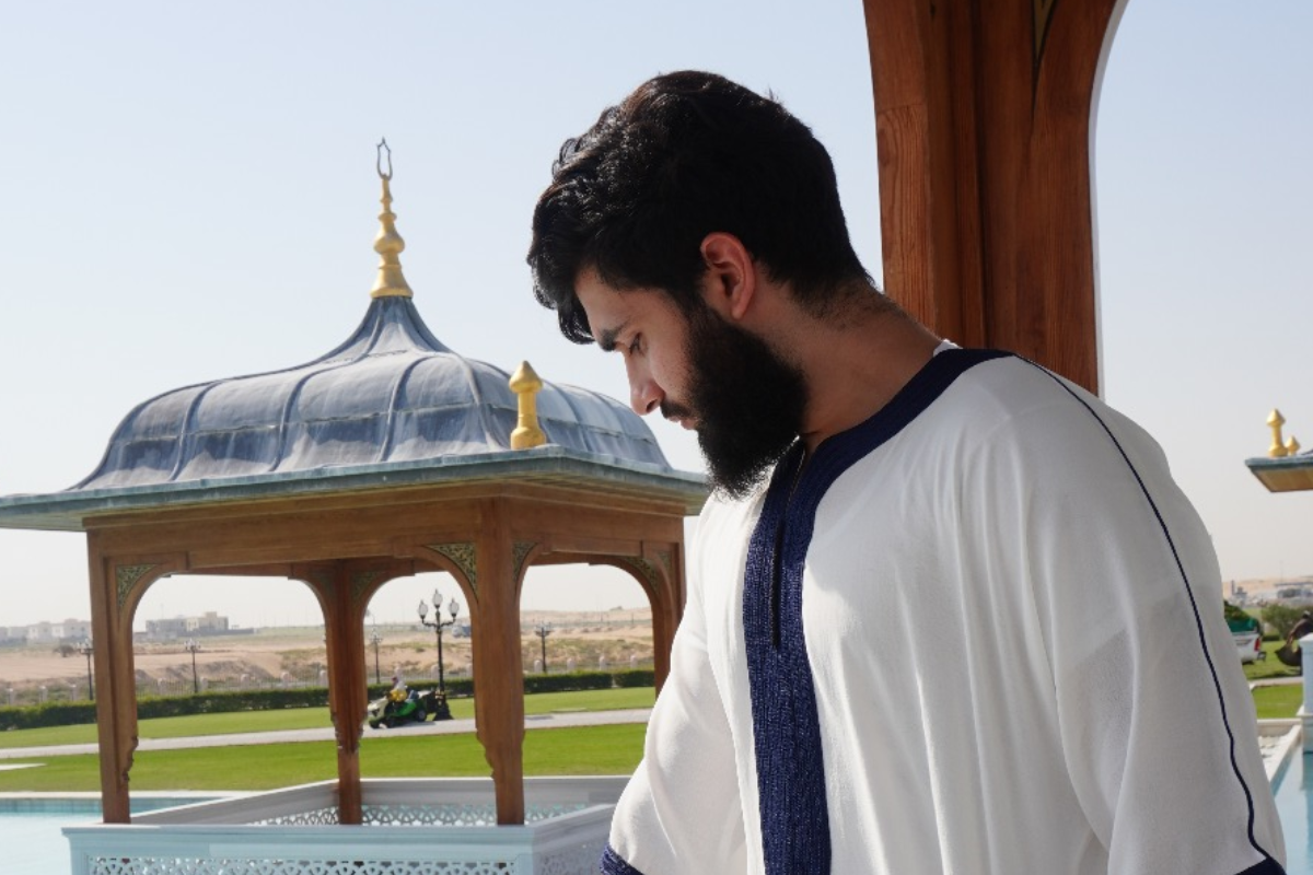 How the Climate Shaped an Aesthetic: The Design Logic Behind UAE Men's Traditional Dress
